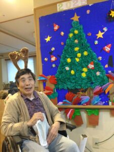 受け取ったプレゼントを持って写真撮影！